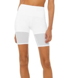 Alo High-Waist Lavish Short in White